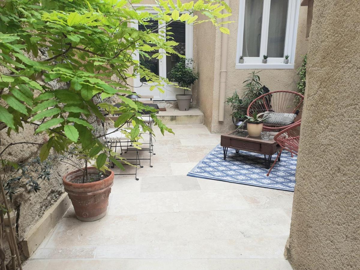 Maison De Village Avec Cour Aux Portes D'Avignon Entraigues-sur-la-Sorgue Dış mekan fotoğraf