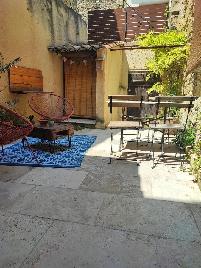 Maison De Village Avec Cour Aux Portes D'Avignon Entraigues-sur-la-Sorgue Dış mekan fotoğraf